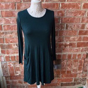 Super comfortable green Small dress